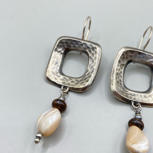 Silpada Hammered Silver Mother of Pearl Earrings - Picture 2 of 6